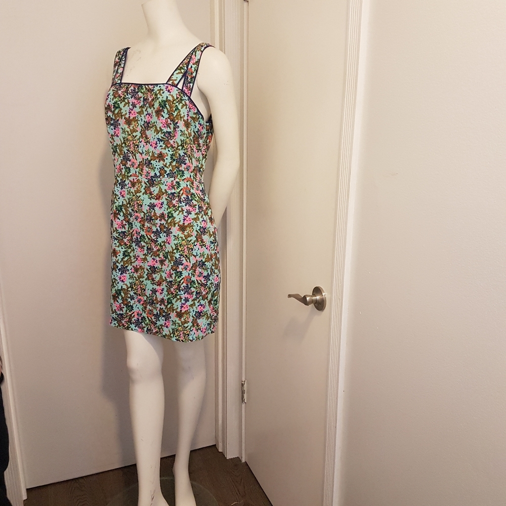 Retro bib floral dress M